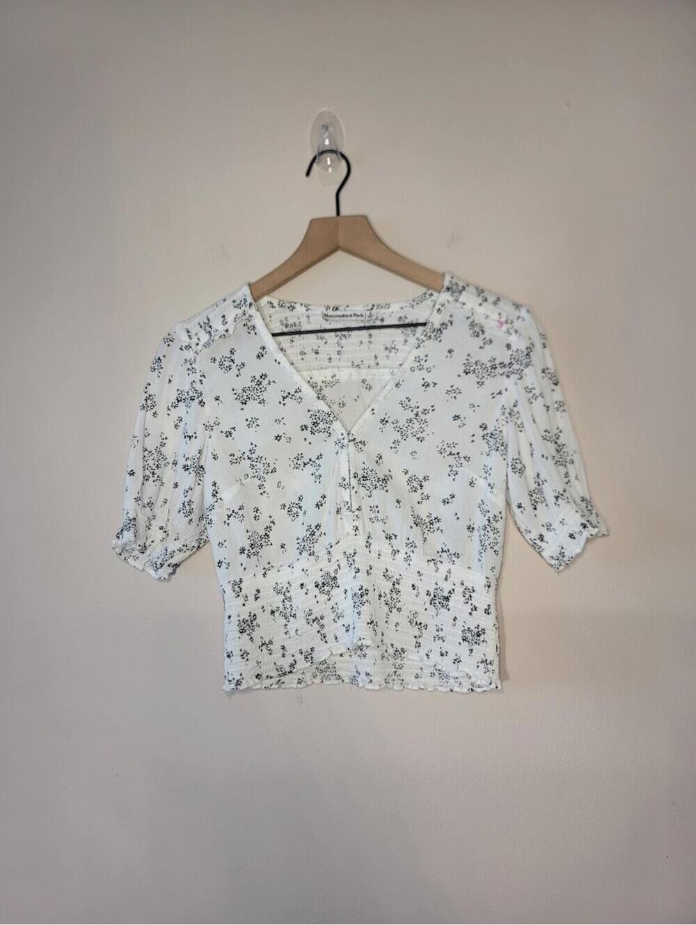 Abercrombie & Fitch Ditsy Floral Smocked Blouse Fairy S